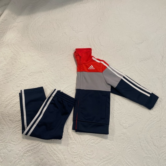 Adidas Boys Tracksuit - Picture 2 of 2